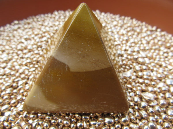 Mookaite Pyramid 013