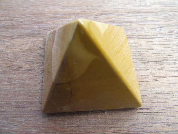 Mookaite Pyramid 013