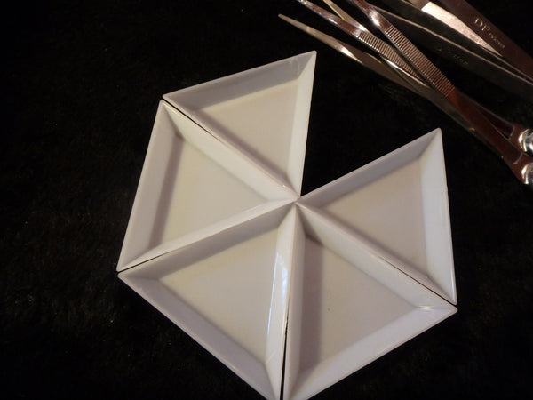 Triangle trays-white-x5