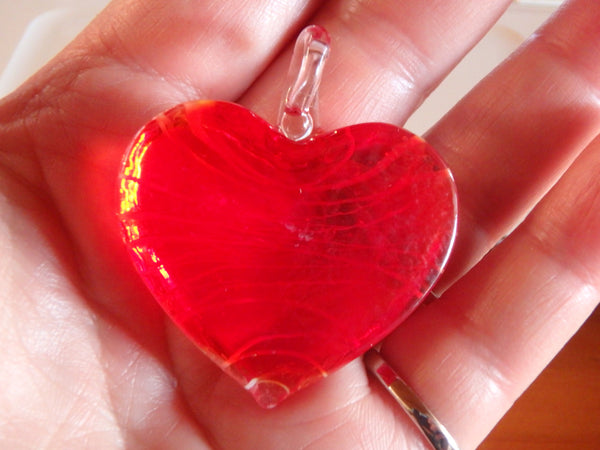 kbj81 Red Glass Heart Pendant